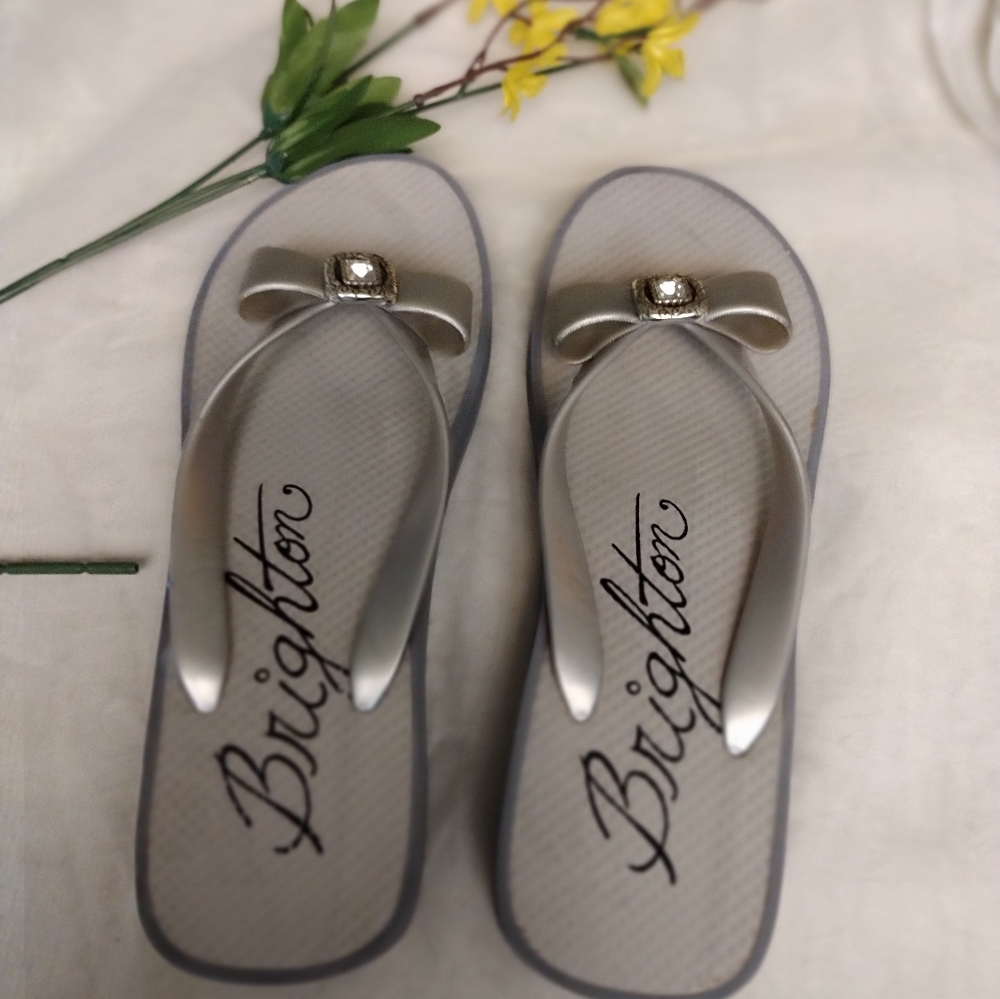 Brighton Bowtie Sandal Grey Women Slip On Size 7 SOLID